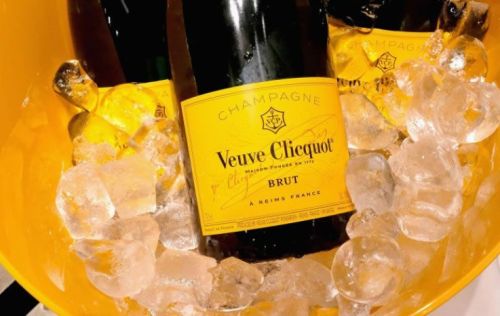 Veuve Clicquot Champange arrangement